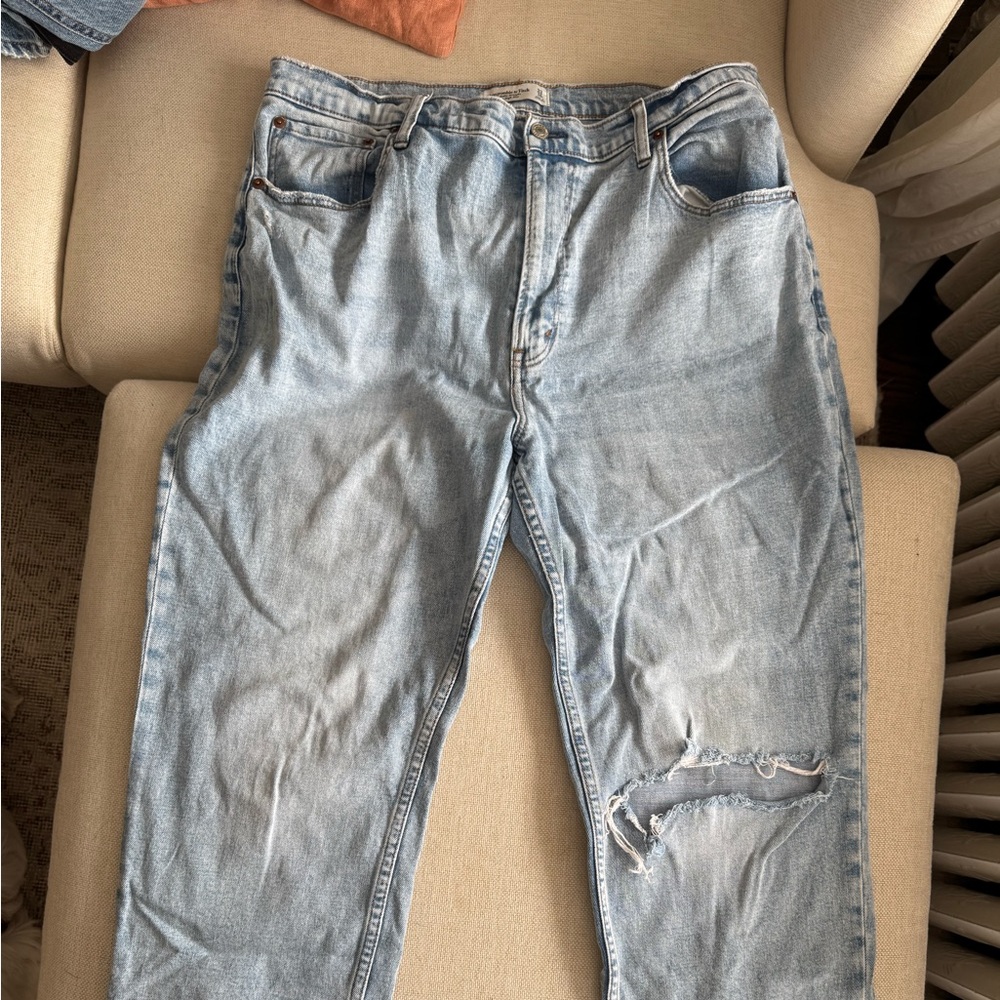 Abercrombie & Fitch Women's Relaxed Light Denim Jeans